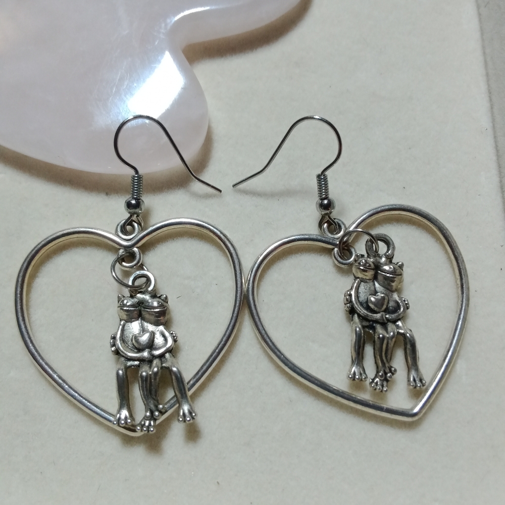 Adorable frogs in love heart hoop dangles